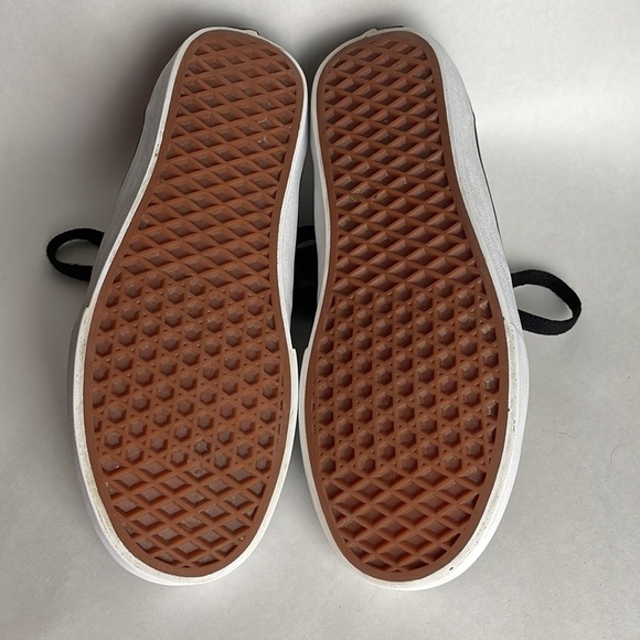 VANS•DARK GRAY CANVAS•MENS 8 / WOMENS 9.5 - Picture 3 of 6